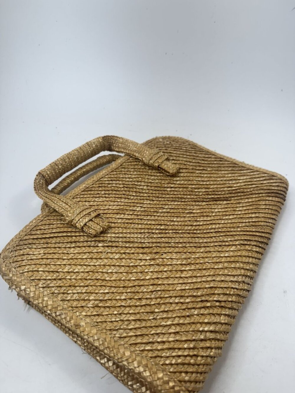 Woven Straw Handbag With Dual Handles & Magnetic Closure